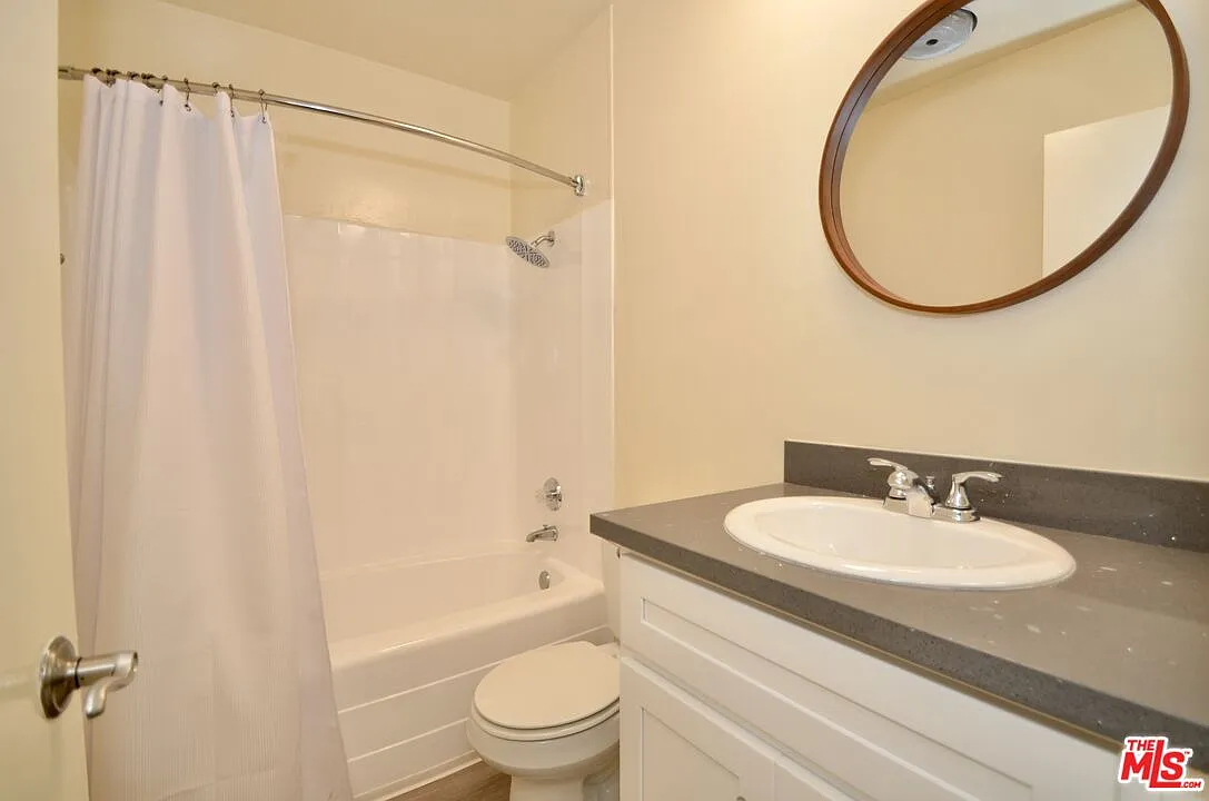 16 bed, 16.0 bath, 10258 sqft, $5,750 — Photo 4