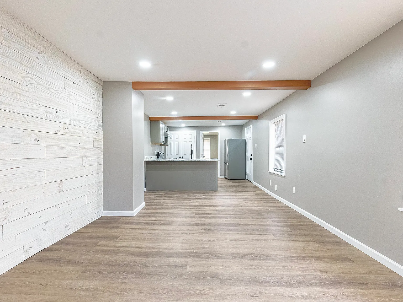 3 bed, 1.5 bath, 1144 sqft, $1,389 — Photo 2