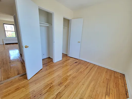 Rented by Queens Apartments Realty LLC | media 11