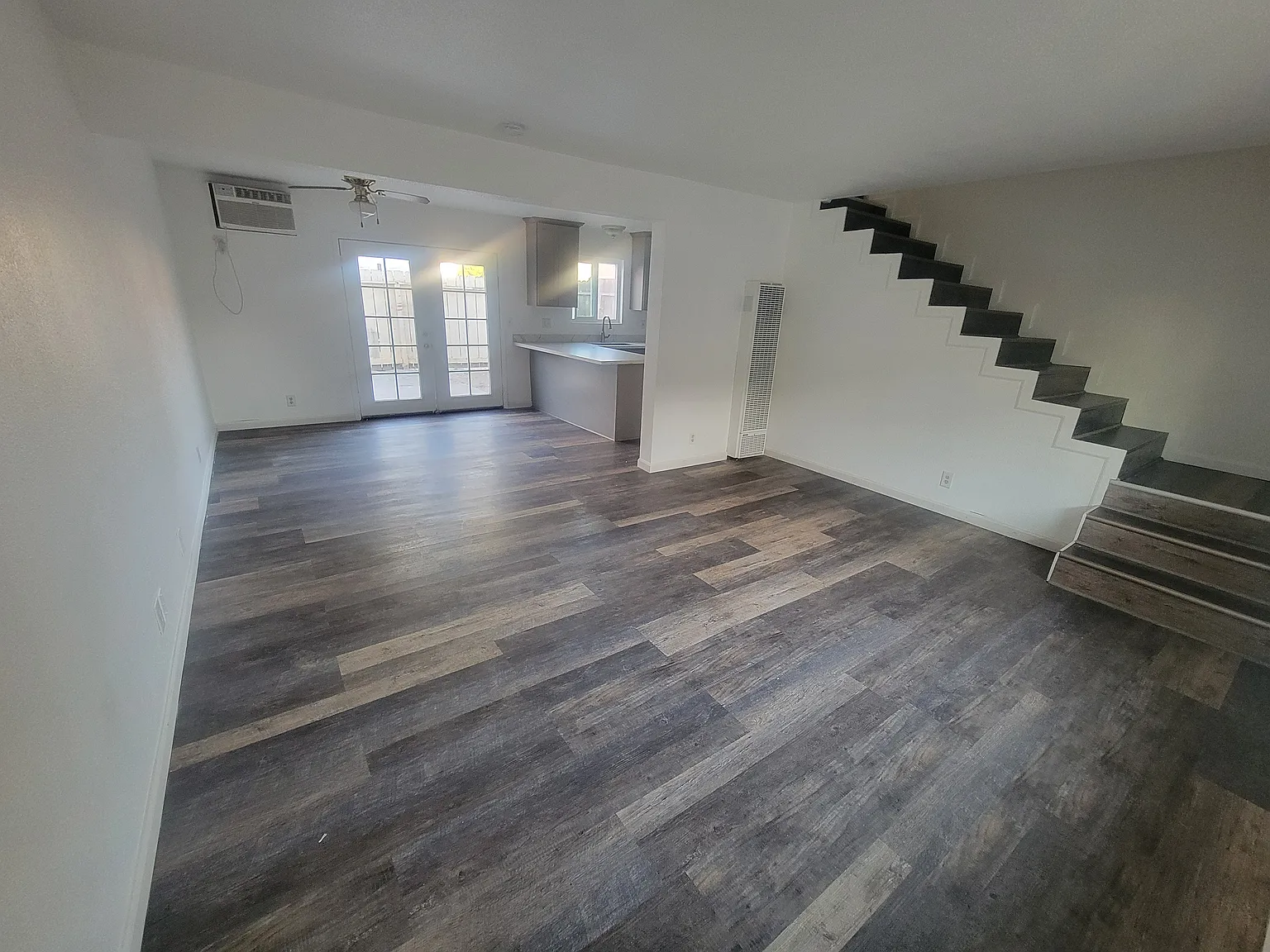 2 bed, 800 sqft, $2,700 — Photo 3