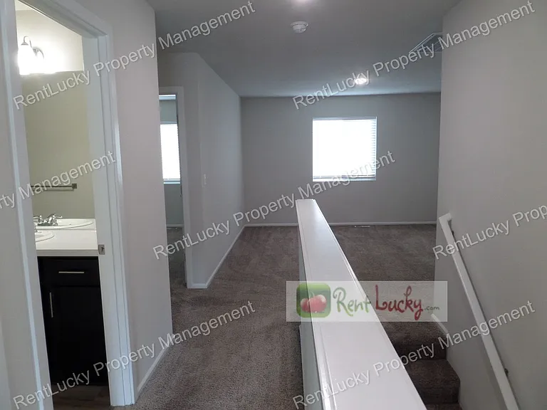 2816 Laurel Loop — Photo 20