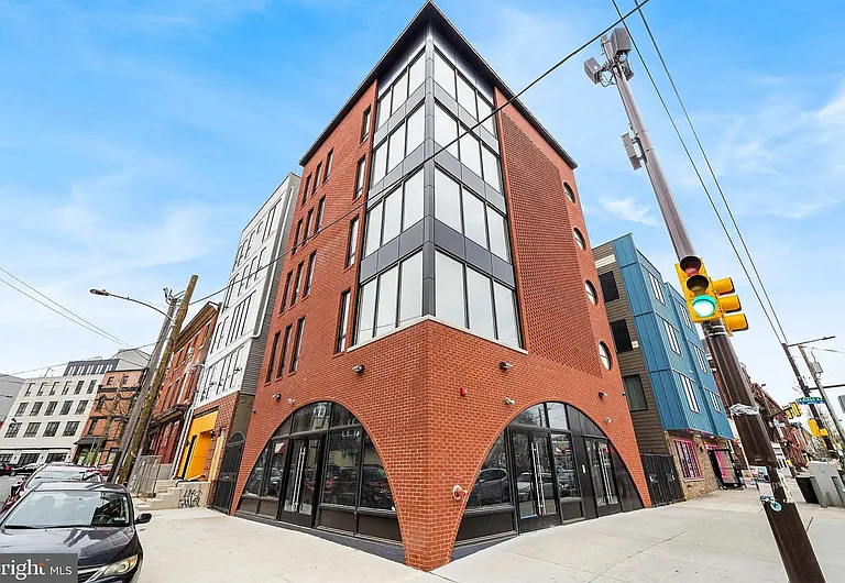 1800 W Girard Ave #2 — Photo 2