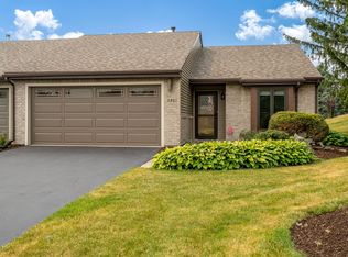 5801 Meadows Edge Close, Loves Park, IL 61111