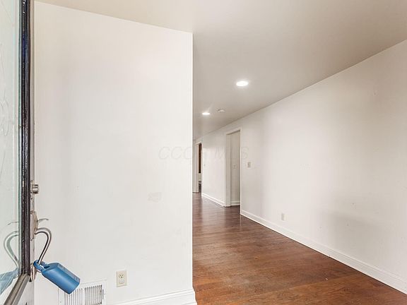 4th image of 5400 Bachman Rd