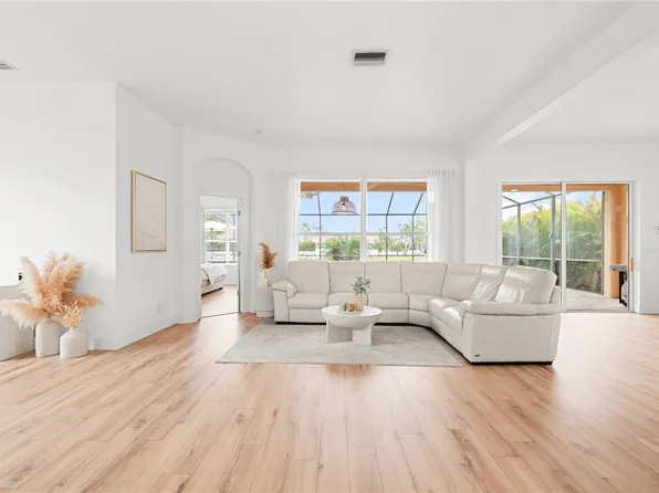 1189 Fraser Pine Blvd, Sarasota, FL 34240