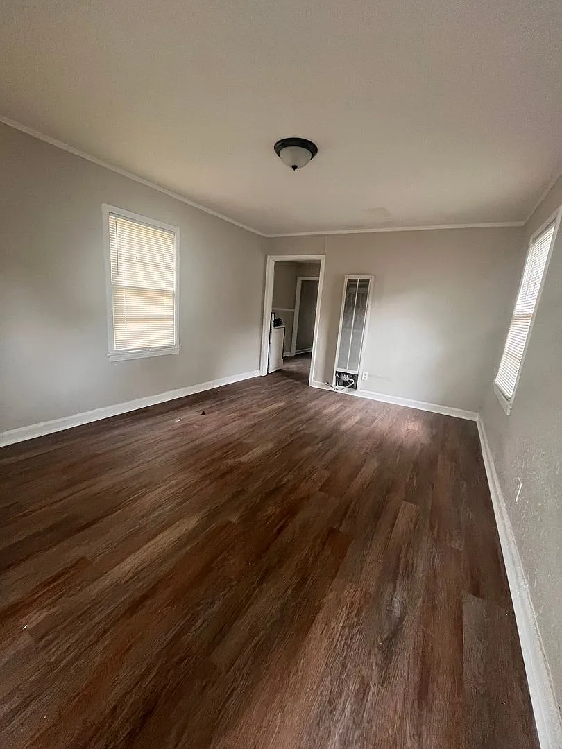 Newly Renovated Unit in Heart of Memphis — Photo 2
