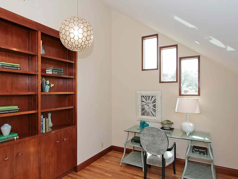 1621 Portola Ave — Photo 16