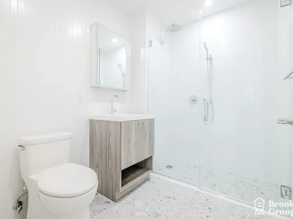 101-19 Rockaway Beach Avenue image 11 of 35