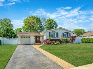 33 Brilner Drive, Smithtown, NY 11787