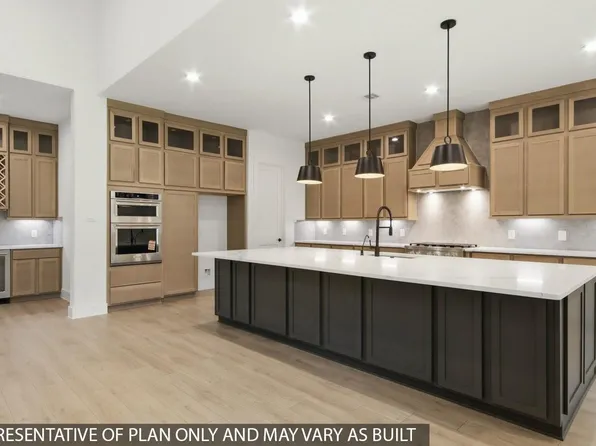 352 Louvenia Ct, Pinehurst, TX 77362