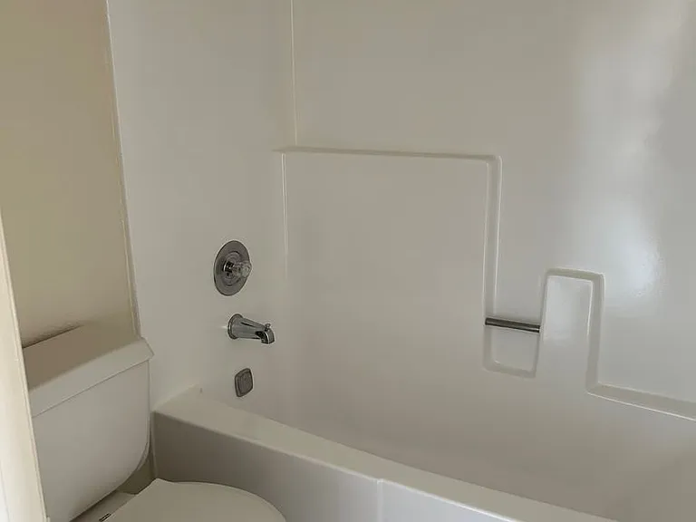 Lake Street Apartments — Photo 10