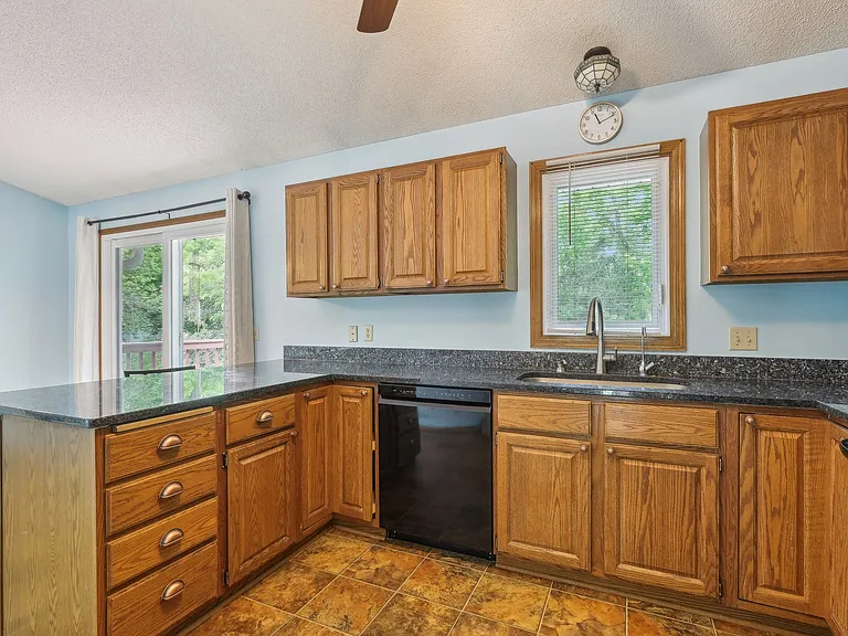 1005 Ticonderoga Trl — Photo 7