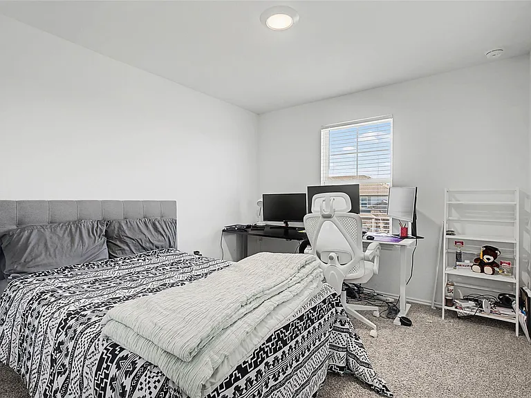 18517 Cremello Dr #B — Photo 7