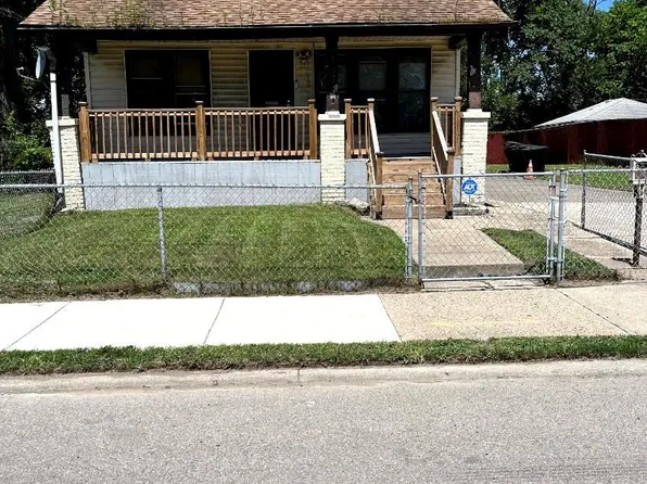 8827 E Warren Ave, Detroit, MI 48214