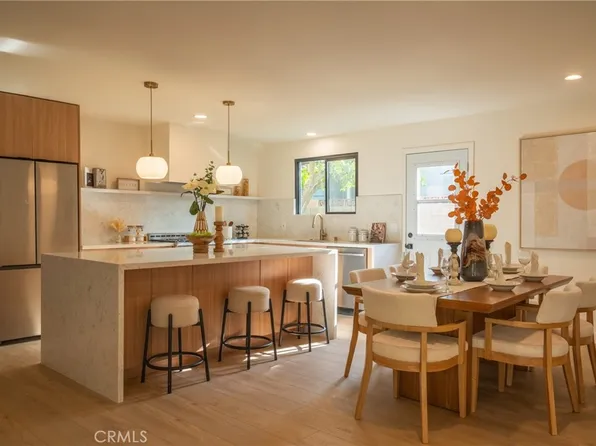 23919 Friar St, Woodland Hills, CA 91367