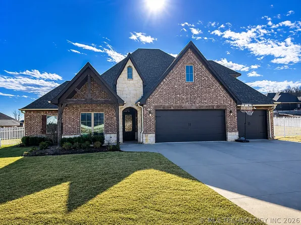 3354 Mountain Dr, Tahlequah, OK 74464