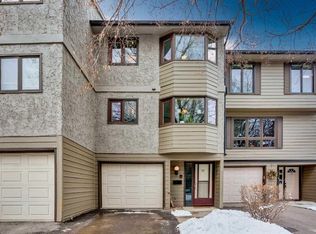 23 S Glamis Dr SW #73, Calgary, AB T3E 6S3