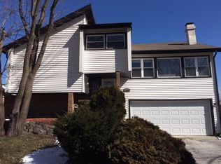 17909 Chartres Ct, Hazel Crest, IL 60429