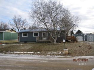 117 3rd St, Glendive, MT 59330