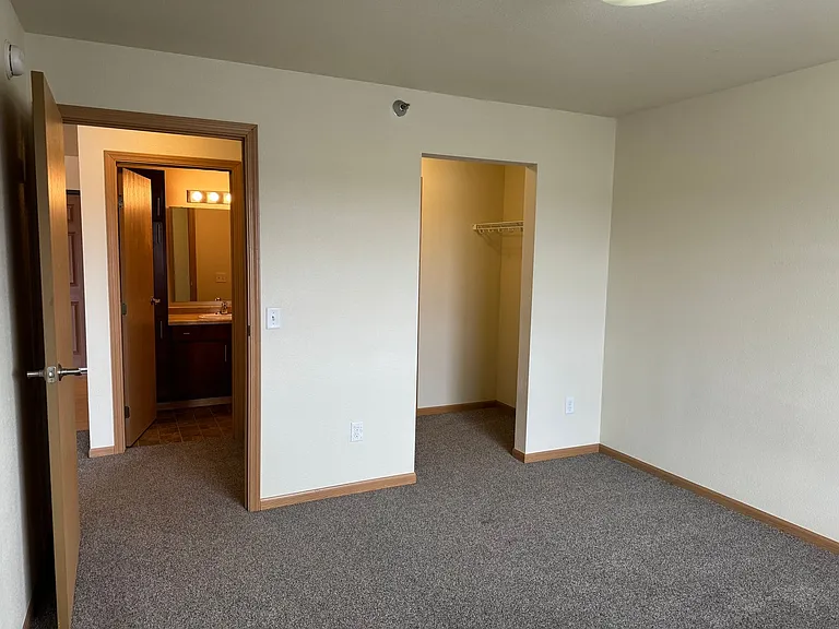 West Lake III Apartments — Photo 147