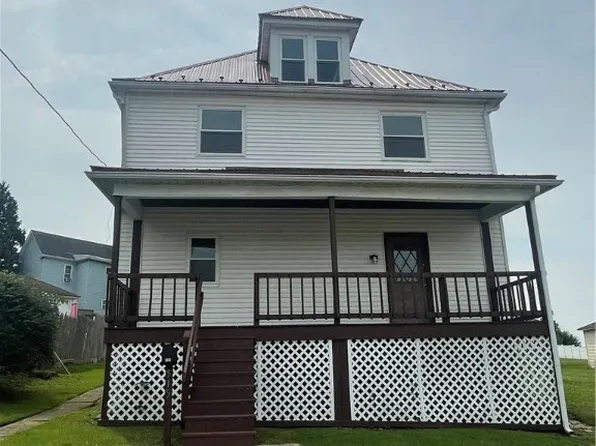515 E Murphy Ave, Connellsville, PA 15425