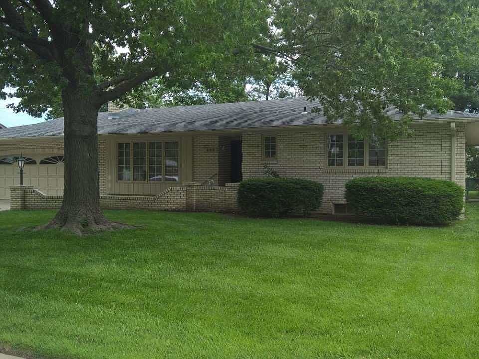 1st image of 606 Catalina Dr