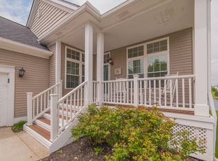 1202 Fountain View Ln, Oxford, MI