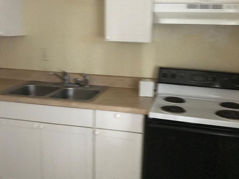 2nd image of 1920 SW 7th Pl