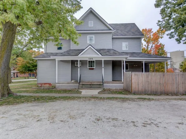 101 N Saint Marie St, Blue Mound, IL 62513