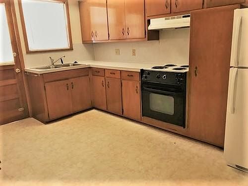 Kitchen with appliances included