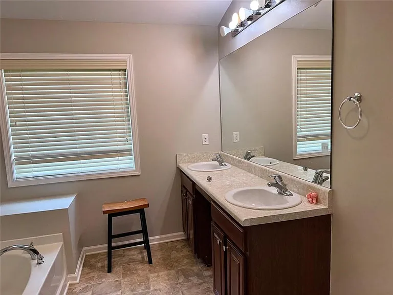 13 Burns View Ct #32G — Photo 16