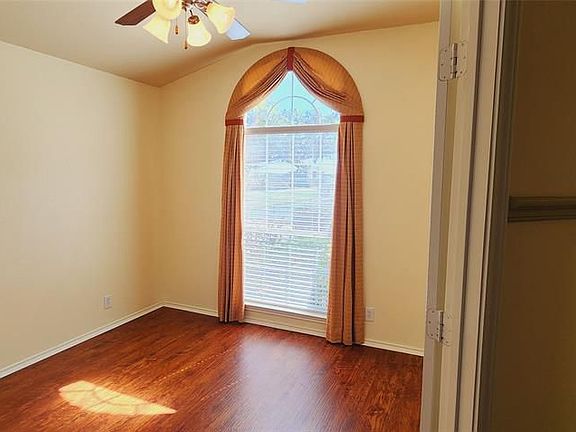4th image of 1813 Slate Creek Dr