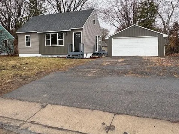 21 Inner Dr, Circle Pines, MN 55014