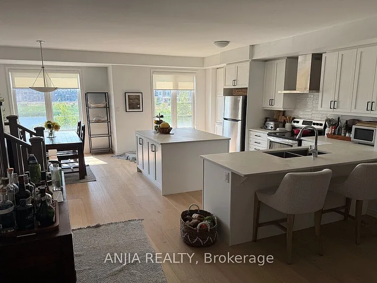 3039 John McKay Blvd — Photo 2