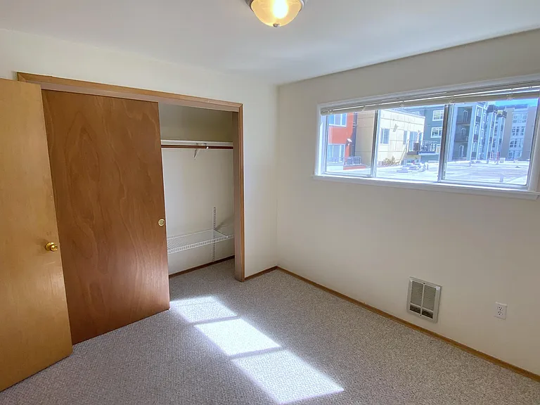 2411 NW 58th St #4 — Photo 14