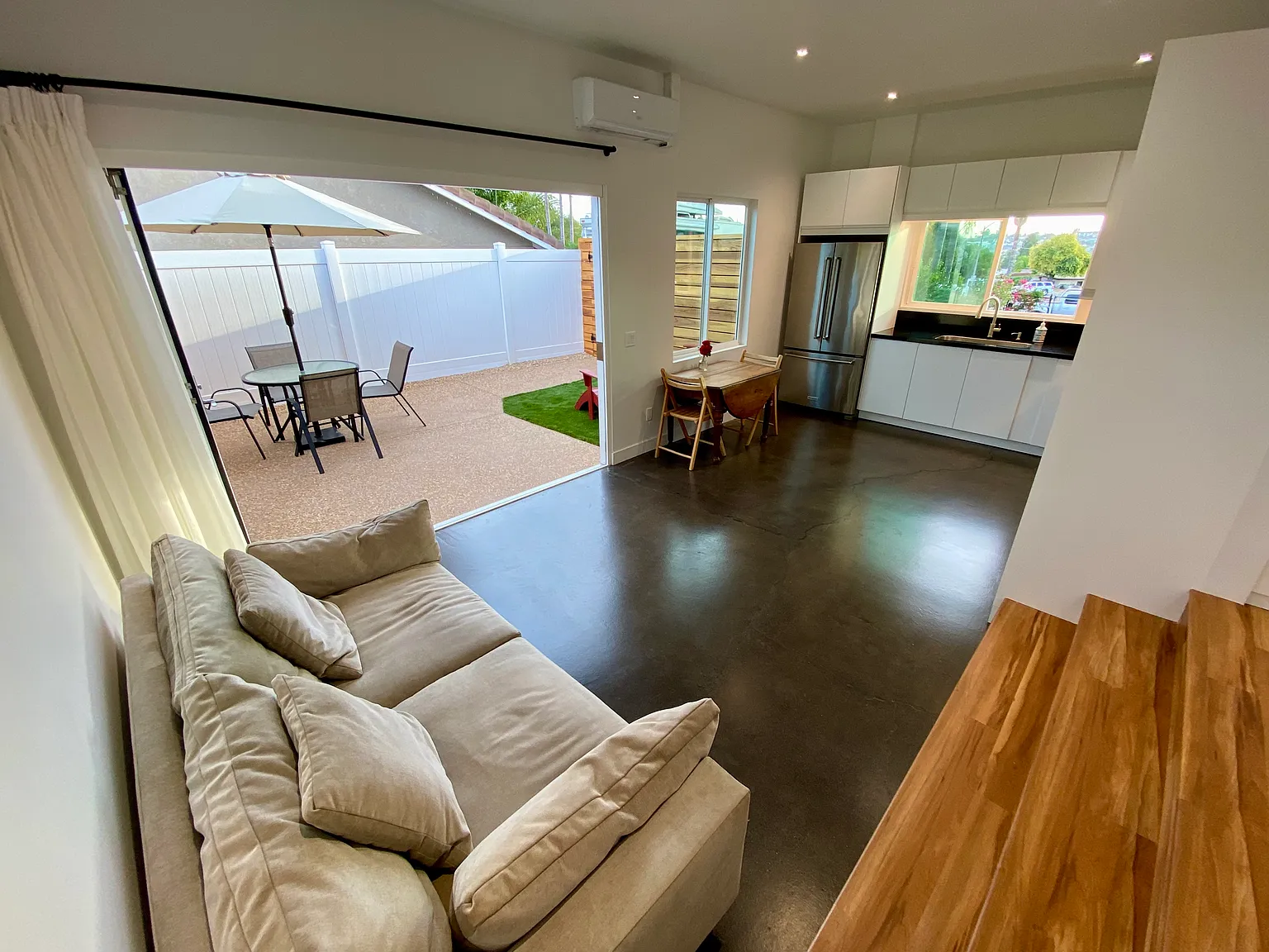 1 bed, 440 sqft, $2,450 — Photo 4