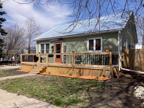 102 W Madison St, New London, IA 52645
