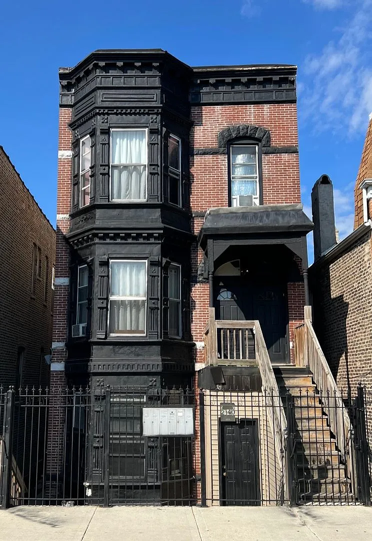 Building Photo - 2140 S Fairfield Ave