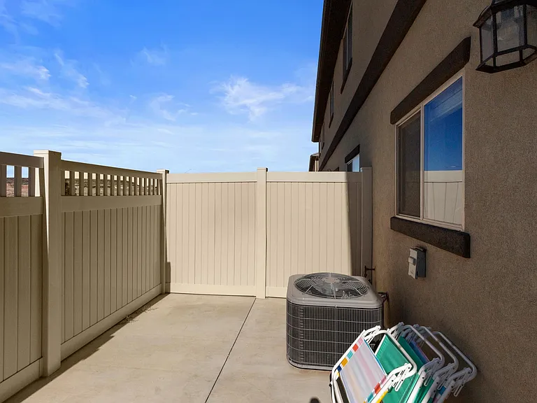 1001 W Curly Hollow Dr — Photo 7