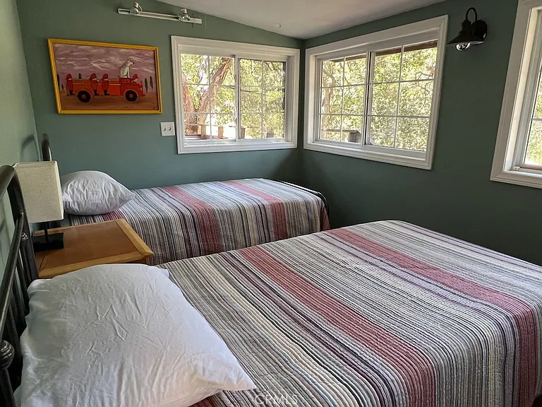 456 S Skyline Dr — Photo 29