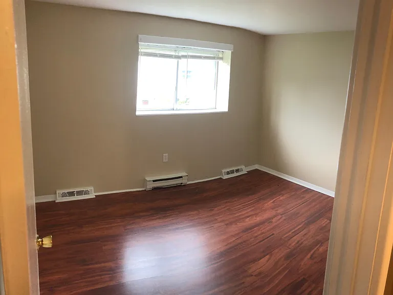 211 Columbine Ct — Photo 8