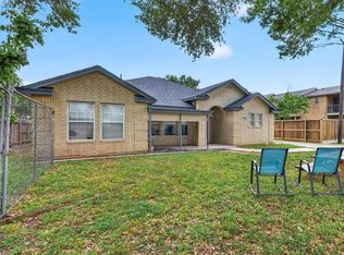 2719 Richmond St, Needville, TX 77461