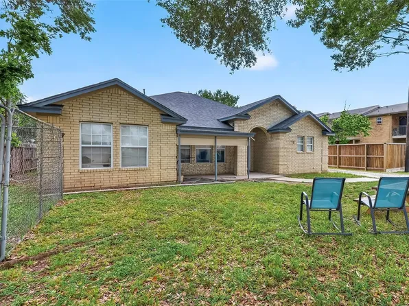 2719 Richmond St, Needville, TX 77461