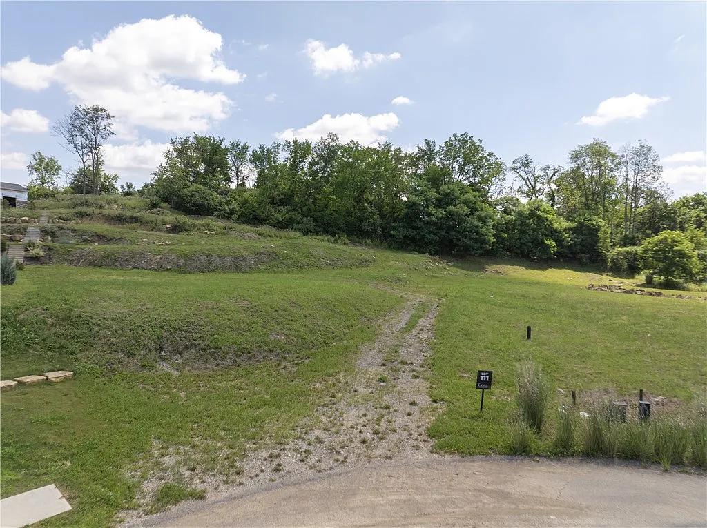 140 Fair Acres Dr photo 1
