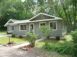 W10649 Washington St, Poynette, WI 53955