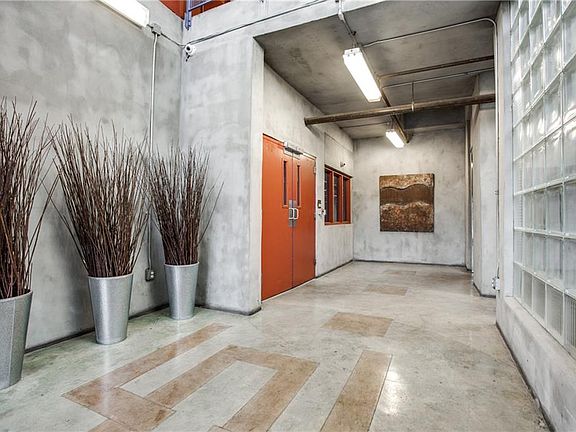 4th image of 2502 Live Oak St APT 224