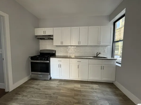 233 Martin Luther King Drive image 1 of 5