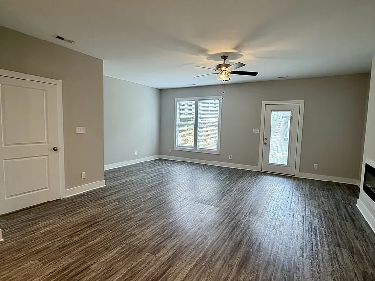 52 Cuddington Ln #1 — Photo 11
