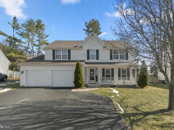 4233 Tumbrell Dr, Hampstead, MD 21074