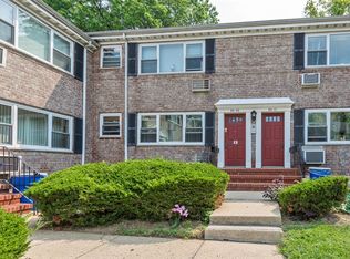 6949 150th St, Kew Garden Hl, NY 11367